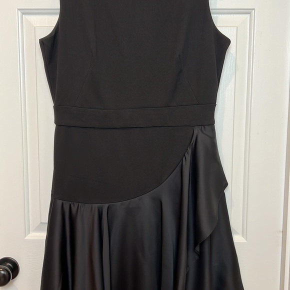 Taylor Sleeveless Fit and Flare LBD Dress with Ruffle Hem Size 10 Black - Picture 5 of 11